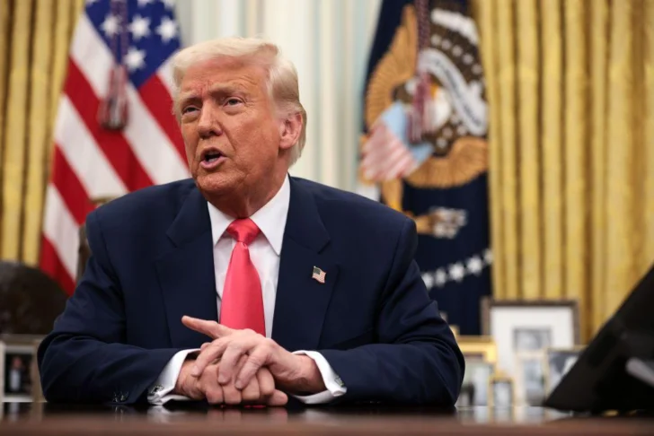 Trump mantiene que impondrá aranceles en abril pero contempla ‘flexibilidad’