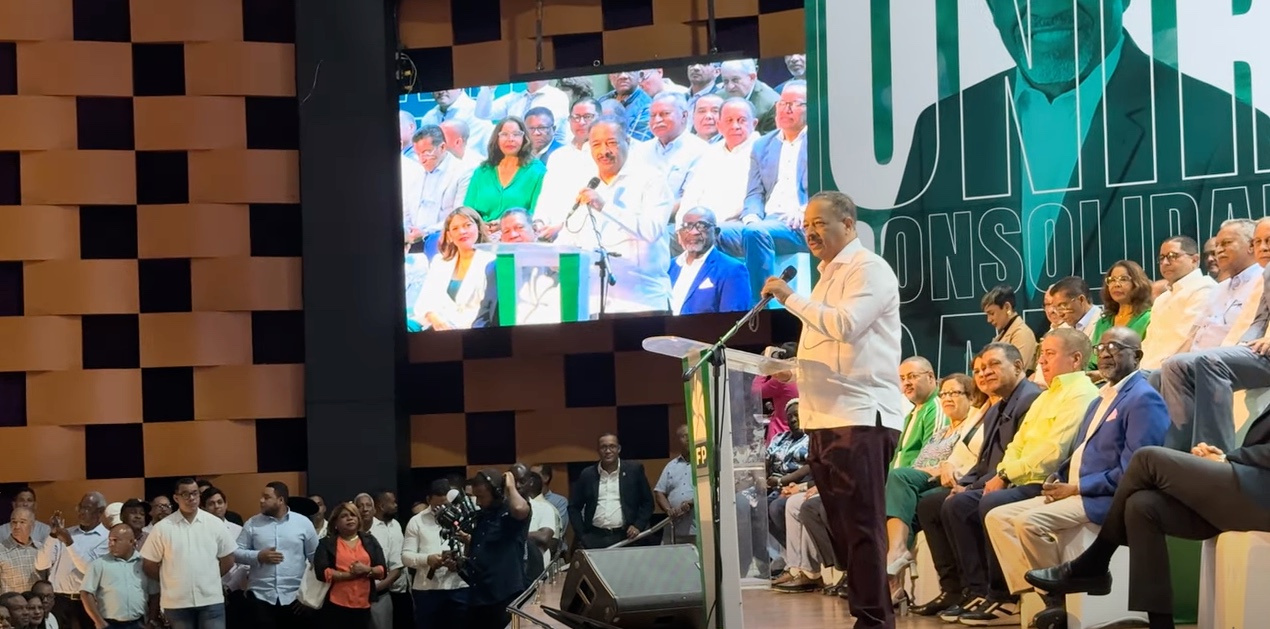 Roberto Rosario revela cómo nació la Fuerza del Pueblo y resalta el rol histórico de Peñita Roberto Rosario revela cómo nació la Fuerza del Pueblo y resalta el rol histórico de Peñita