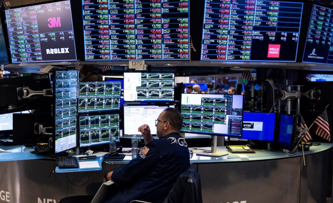 Wall Street sufre una caída por el aumento de la guerra comercial de Donald Trump Wall Street sufre una caída por el aumento de la guerra comercial de Donald Trump