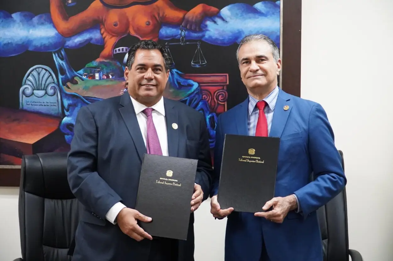 El TSE y Notarios promoverán la capacitación en justicia electoral El TSE y Notarios promoverán la capacitación en justicia electoral