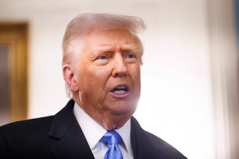 Trump afirma que no soportará por mucho tiempo las posiciones de Zelenski respecto a la paz Trump afirma que no soportará por mucho tiempo las posiciones de Zelenski respecto a la paz