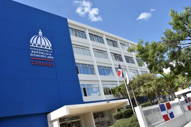 Ministerio de Trabajo invita a jornada de empleos para Santiago
