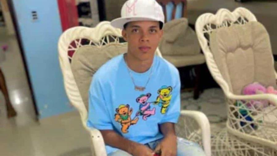 Fallece un joven de 22 años tras un enfrentamiento entre policías y civiles en Santiago Fallece un joven de 22 años tras un enfrentamiento entre policías y civiles en Santiago
