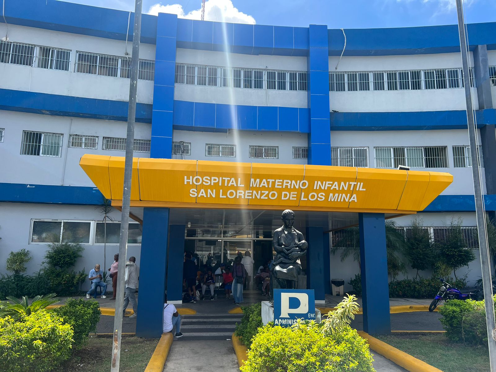 Acusan a autoridades de detener dominicana embarazada sin documentos en maternidad de Los Mina Acusan a autoridades de detener dominicana embarazada sin documentos en maternidad de Los Mina