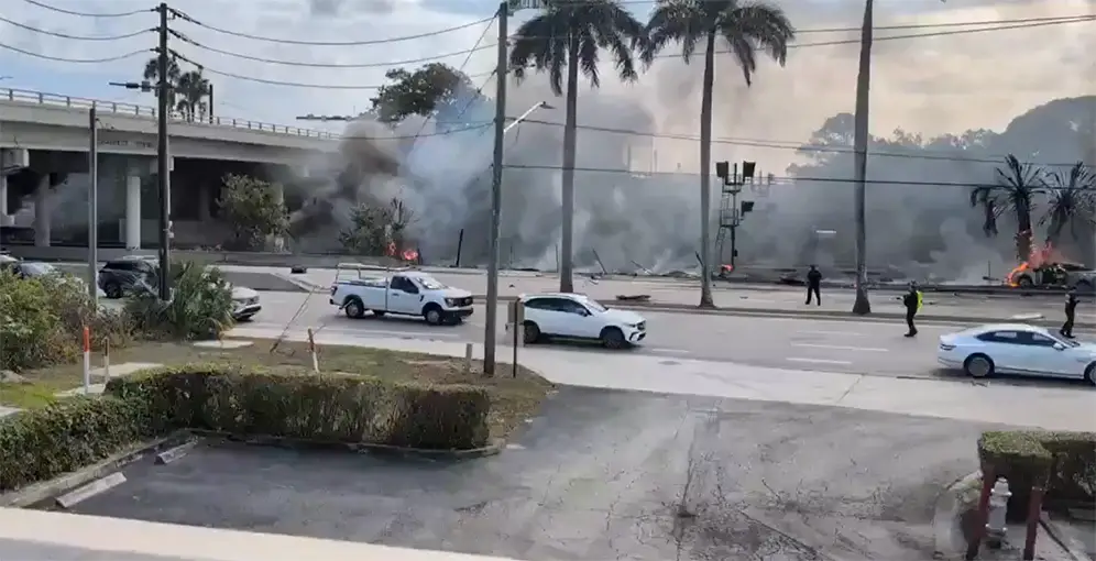Avioneta se estrella en avenida concurrida de Boca Ratón, al sureste de EE. UU.