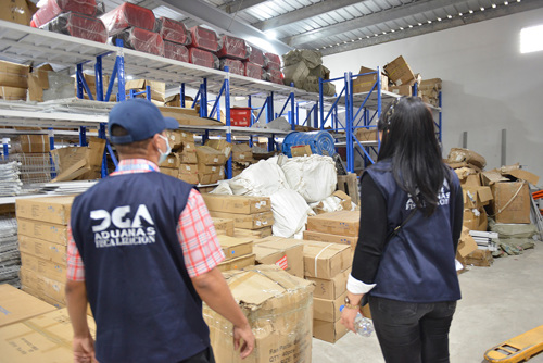 DGA interviene tiendas por departamentos de origen chino por irregularidades en importaciones DGA interviene tiendas por departamentos de origen chino por irregularidades en importaciones
