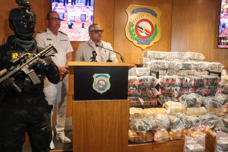 DNCD arresta a tres dominicanos con 543 paquetes de droga DNCD arresta a tres dominicanos con 543 paquetes de droga