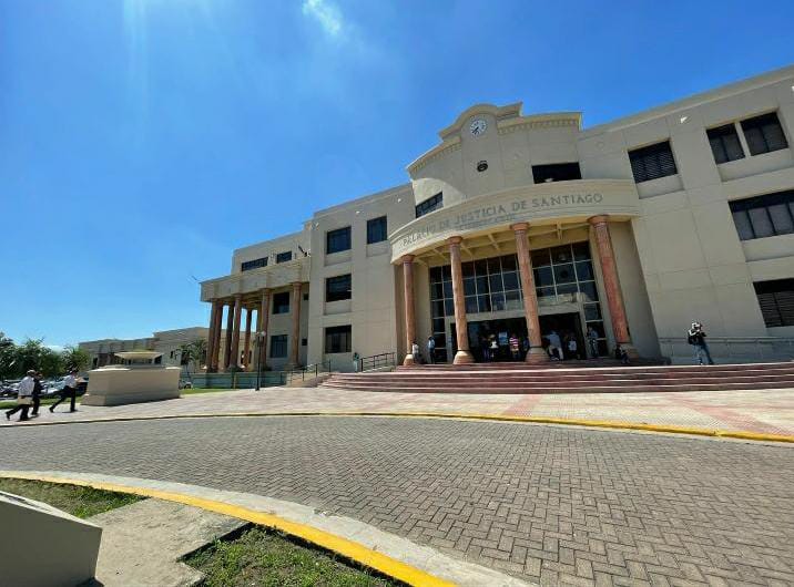 Tribunal impone 30 años de prisión a acusado de matar a joven en Santiago Tribunal impone 30 años de prisión a acusado de matar a joven en Santiago