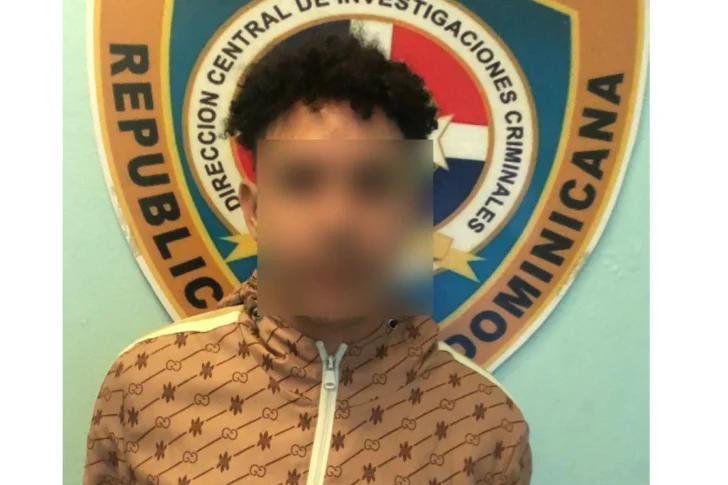 Se entrega a la Policía presunto participante en atraco a banca en La Vega Se entrega a la Policía presunto participante en atraco a banca en La Vega