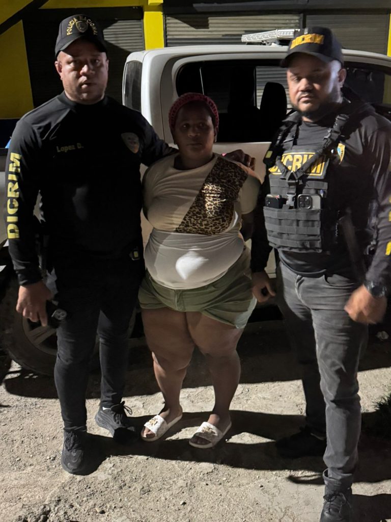Arrestan en San Pedro de Macorís a mujer acusada de matar a su hermana
