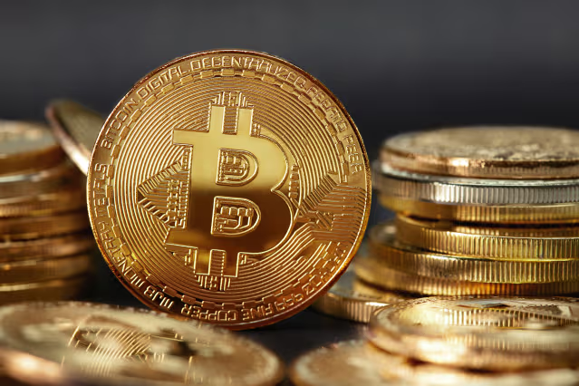 Bitcoin roza los US$110,000 y marca récord histórico Bitcoin roza los US$110,000 y marca récord histórico