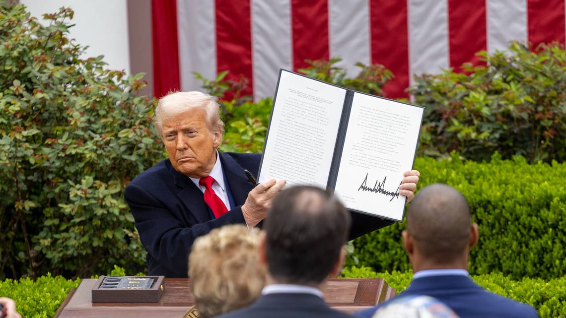 Trump asegura que bajará los precios de los medicamentos entre un 30% y un 80%