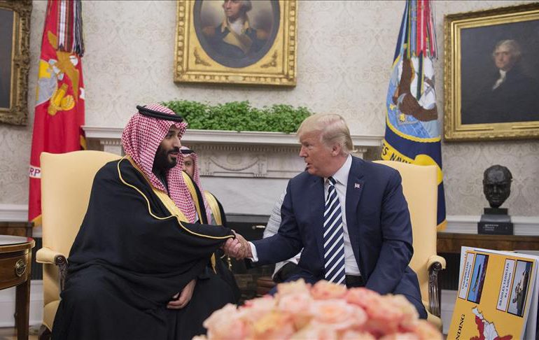 Estados Unidos y Arabia Saudita sellan acuerdos por 600.000 millones de dólares
