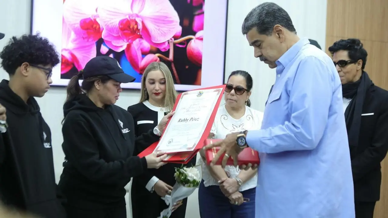 Venezuela otorga nacionalidad póstuma al merenguero dominicano Rubby Pérez Venezuela otorga nacionalidad póstuma al merenguero dominicano Rubby Pérez