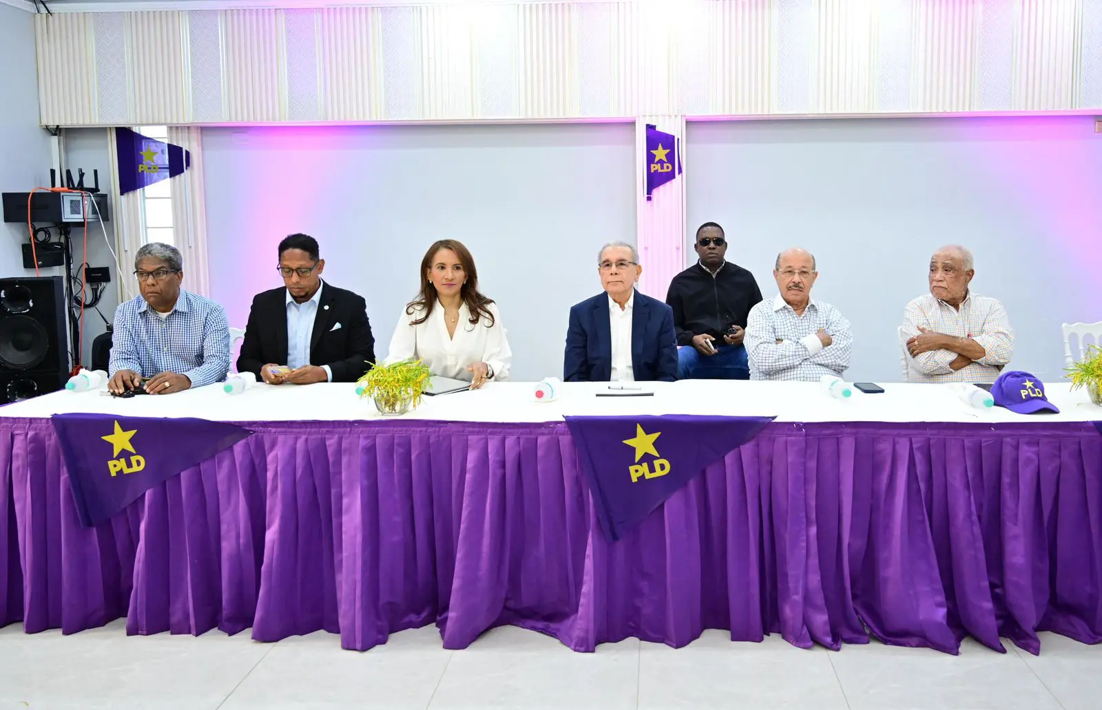 Danilo Medina exhorta a la dirigencia del PLD en Barahona a activar su estrategia electoral Danilo Medina exhorta a la dirigencia del PLD en Barahona a activar su estrategia electoral