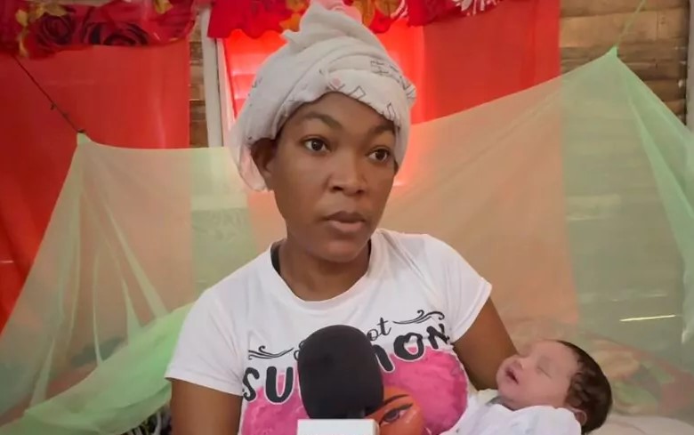 Madre denuncia desaparición de uno de sus bebés en Hospital Provincial Dr. Ángel Contreras Madre denuncia desaparición de uno de sus bebés en Hospital Provincial Dr. Ángel Contreras