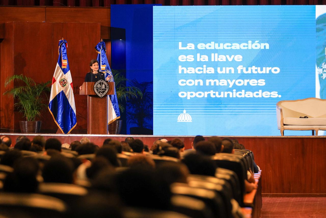 Raquel Peña anuncia Gobierno trabaja en incorporación de la Inteligencia Artificial en los entornos educativos y productivos Raquel Peña anuncia Gobierno trabaja en incorporación de la Inteligencia Artificial en los entornos educativos y productivos