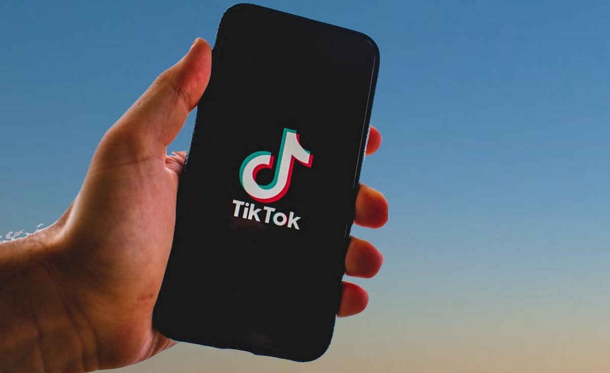TikTok borra el 96 % del discurso de odio reportado; X apenas alcanza el 4 %