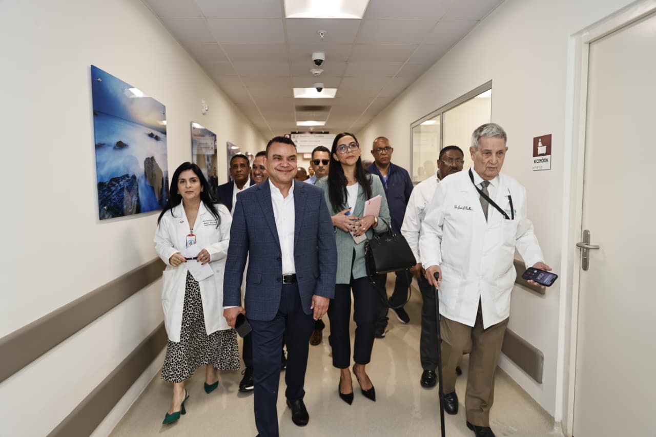 Director SNS anuncia el inicio de la conformación de la Red Nacional de Unidades de Terapia Intensiva y de Hemodinamia Director SNS anuncia el inicio de la conformación de la Red Nacional de Unidades de Terapia Intensiva y de Hemodinamia