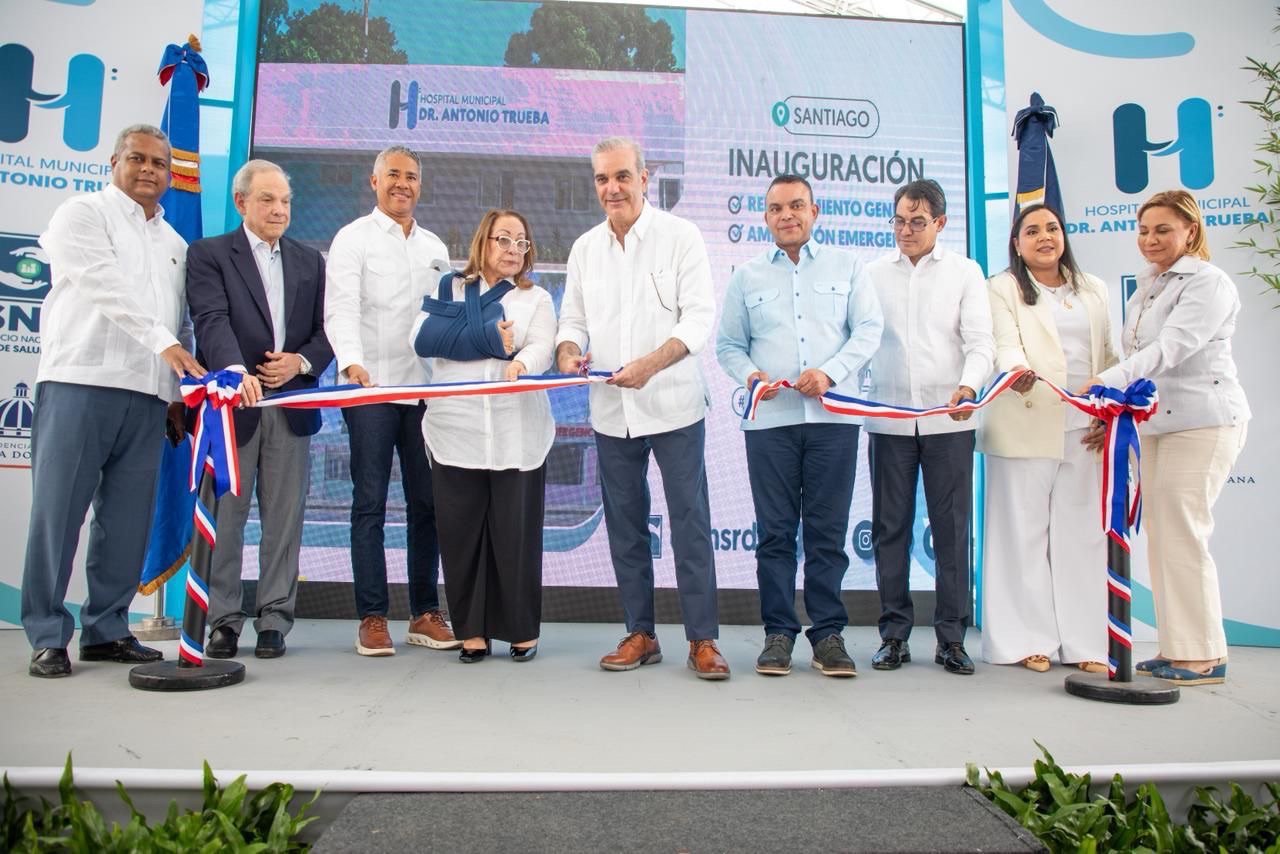 Presidente Abinader entrega el remozado Hospital Periférico Monte Adentro Dr. Antonio Trueba en Santiago; incluye nueva área de Emergencia Presidente Abinader entrega el remozado Hospital Periférico Monte Adentro Dr. Antonio Trueba en Santiago; incluye nueva área de Emergencia