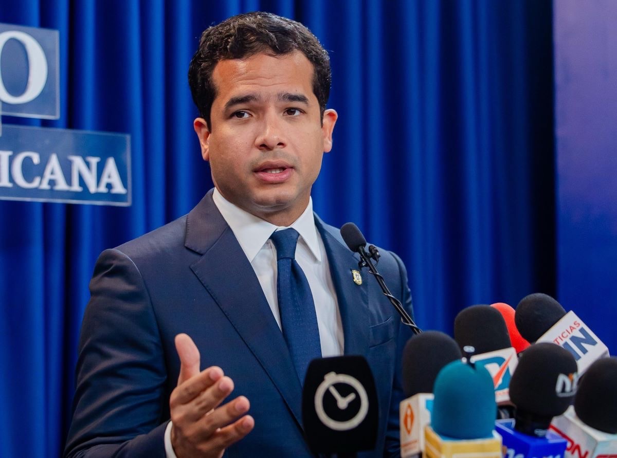 Omar Fernández sobre indexación salarial: «La ley habla de RD$52 mil, no menos» Omar Fernández sobre indexación salarial: «La ley habla de RD$52 mil, no menos»