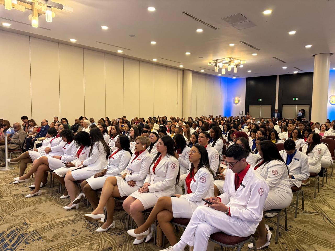 Maternidad la Altagracia entrega al país 41 nuevos especialistas en 5 especialidades médicas Maternidad la Altagracia entrega al país 41 nuevos especialistas en 5 especialidades médicas