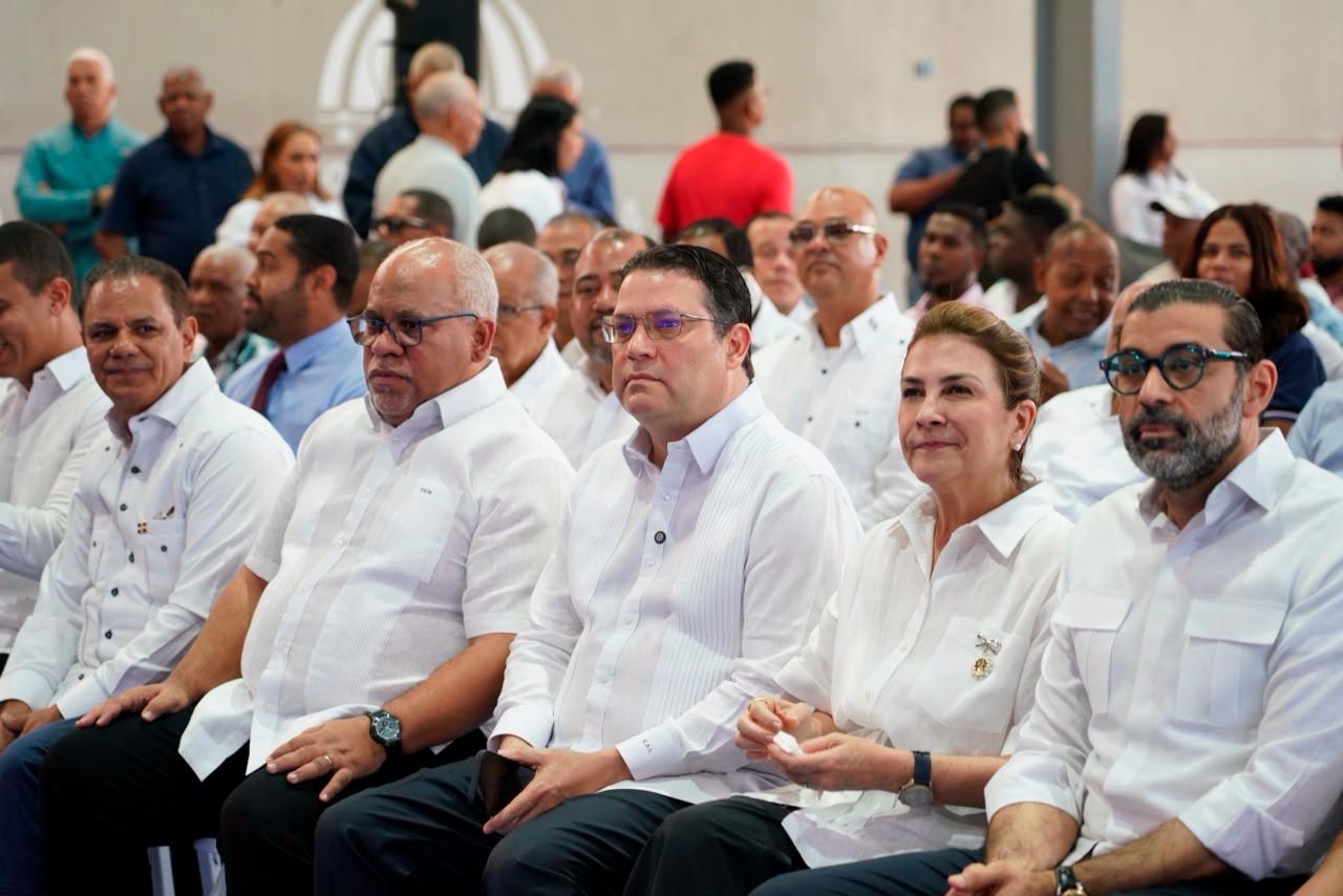 Gobierno supera RD$900 millones en créditos a microempresarios en este año Gobierno supera RD$900 millones en créditos a microempresarios en este año