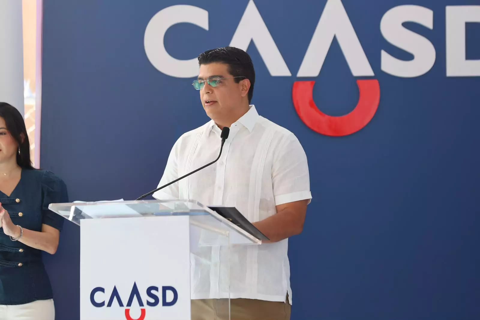 Fellito Suberví pide a ciudadanos reportar fugas de agua para reducir pérdidas en el Gran Santo Domingo Fellito Suberví pide a ciudadanos reportar fugas de agua para reducir pérdidas en el Gran Santo Domingo