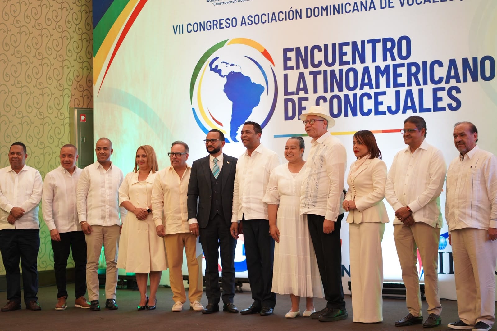 ADOVA fortalece su liderazgo latinoamericano con la Presidencia y Vicepresidencia de la Red de Concejales en RD