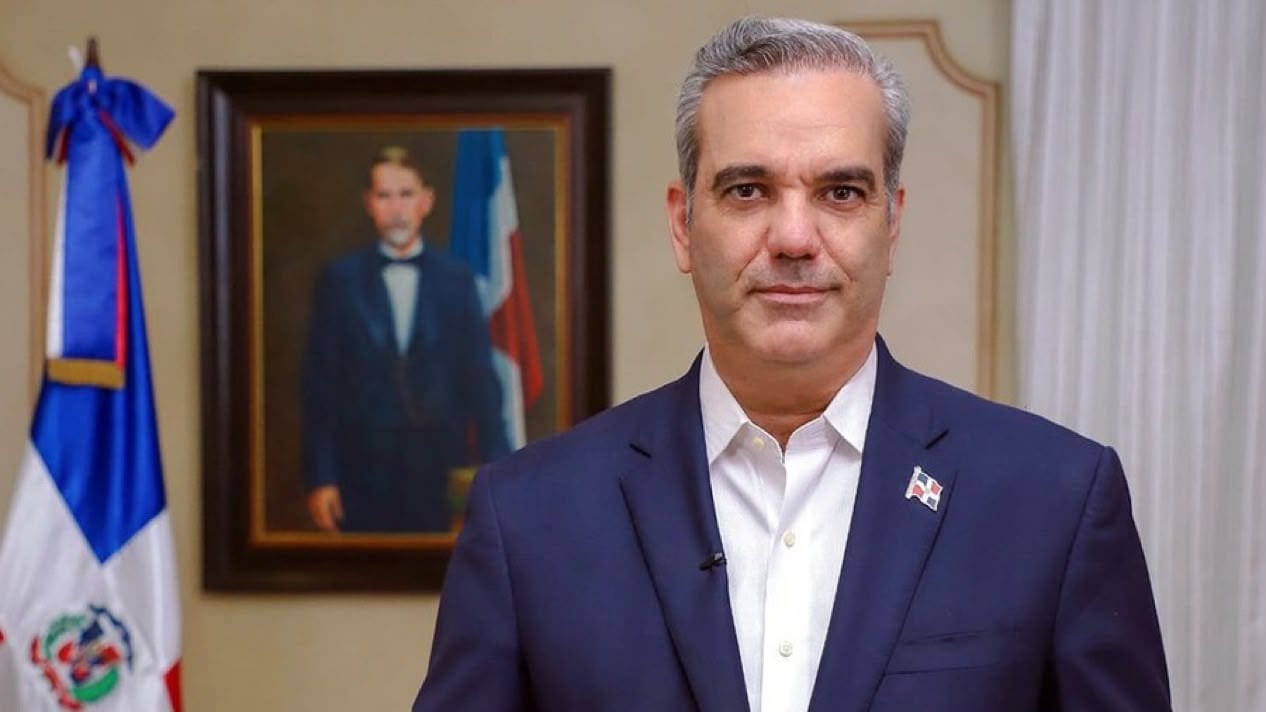 Abinader ofrece apoyo a Bukele y refuerza vigilancia fronteriza ante crisis en Haití Abinader ofrece apoyo a Bukele y refuerza vigilancia fronteriza ante crisis en Haití