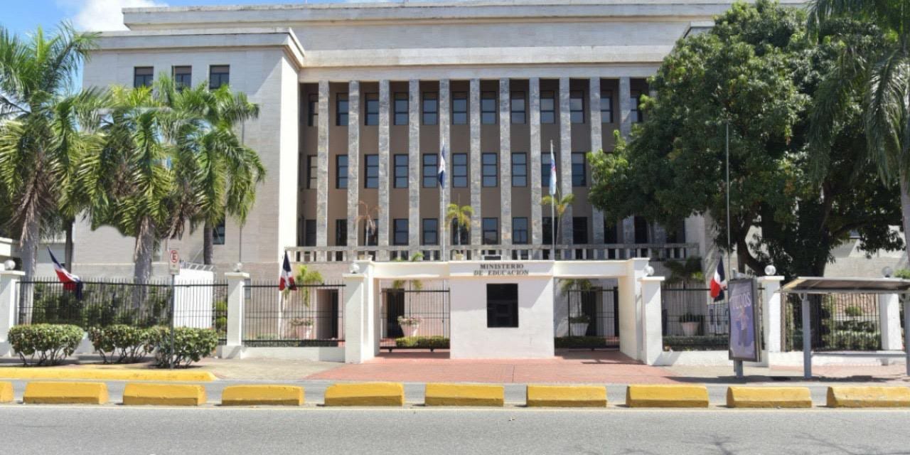 Ministerio de Educación alcanza el 99.29 % de los pagos retroactivos correspondientes a docentes que califican en la evaluación de desempeño