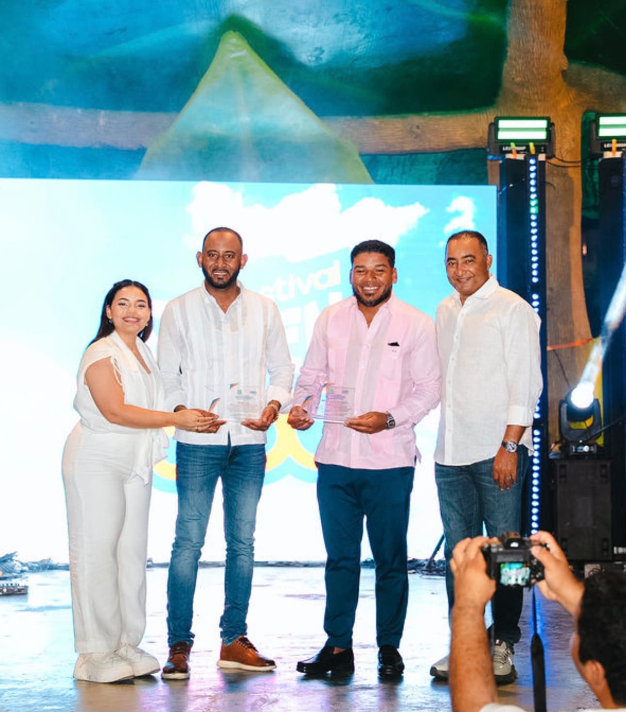 Festival Joven 360 reúne a más de 2,500 jóvenes en su segunda edición Festival Joven 360 reúne a más de 2,500 jóvenes en su segunda edición