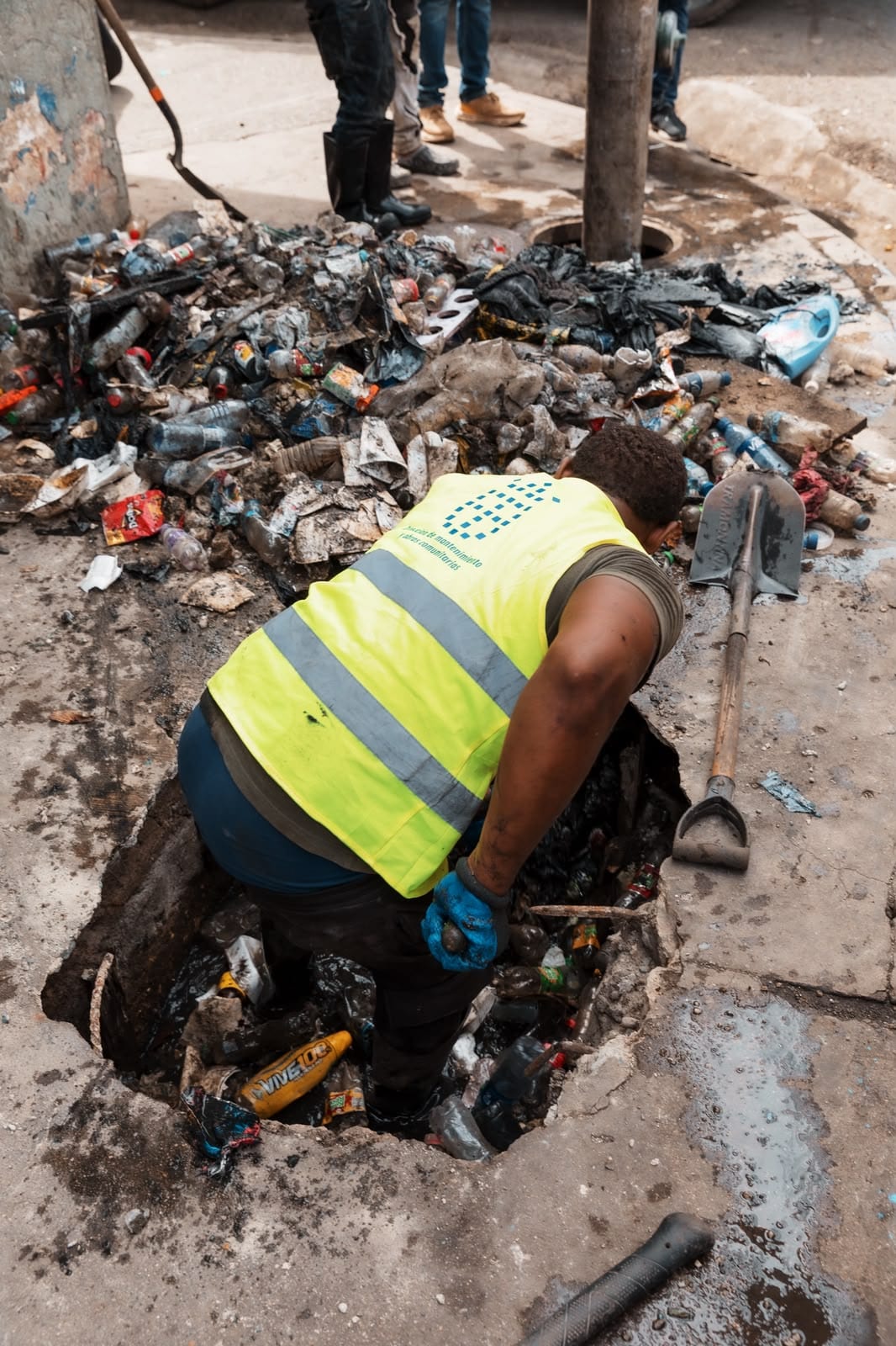 Alcaldía del DN insiste en la colaboración ciudadana para prevenir que desechos obstruyan el drenaje Alcaldía del DN insiste en la colaboración ciudadana para prevenir que desechos obstruyan el drenaje